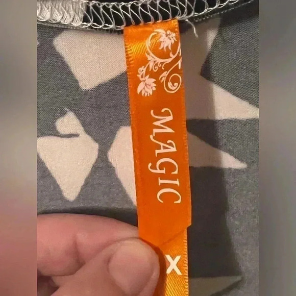 MAGIC abstract Print Maxi Low Cut  V Neck Dress 1X EUC Summer Artsy Spring Long - Picture 4 of 6